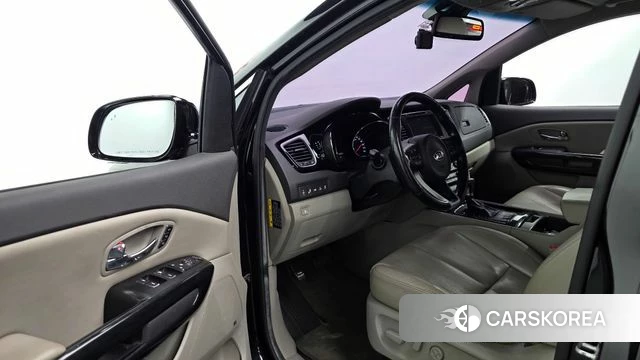 Kia All New Carnival id 4900838 из Кореи 31