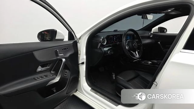 Mercedes-Benz A-Class W177 id 4625281 из Кореи 31