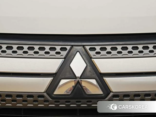 Mitsubishi  Outlander id 4221388 из Китая 35