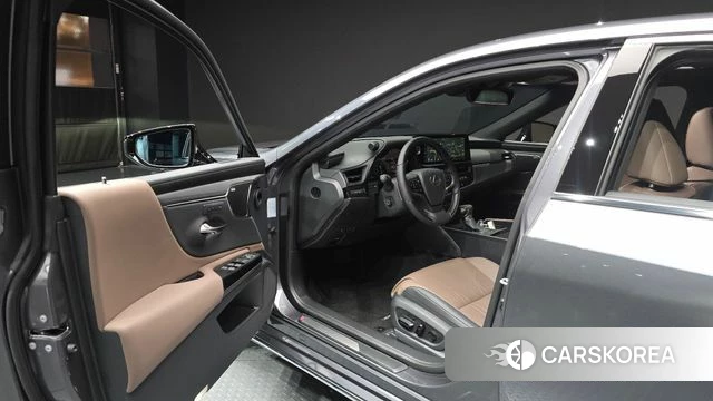 Lexus ES300h 7th generation id 4578563 из Кореи 32