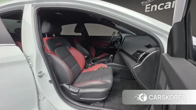 Hyundai Avante AD id 3161854 из Кореи 20