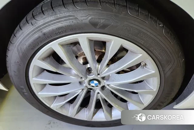 BMW 5 Series (G30) id 3023681 из Кореи 11