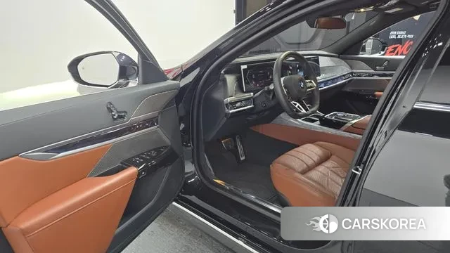 BMW 7 Series (G70) id 3446989 из Кореи 20