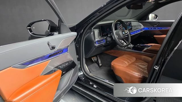 BMW 7 Series (G70) id 4223021 из Кореи 38