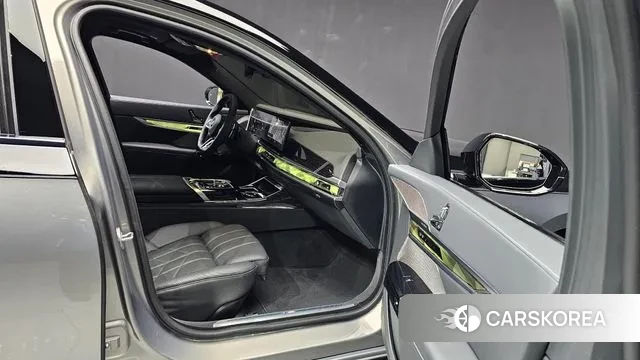 BMW 7 Series (G70) id 3769567 из Кореи 20