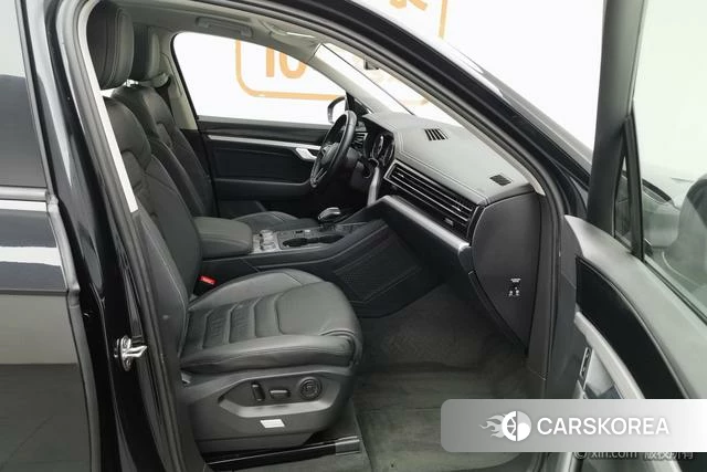Volkswagen Touareg id 4210708 из Китая 24