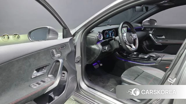 Mercedes-Benz A-Class W177 id 4268035 из Кореи 30