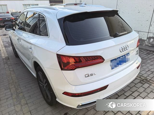 Audi Q5L id 4291558 из Китая 16
