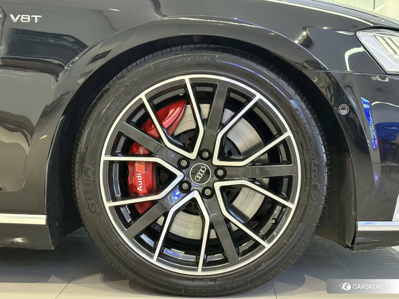 Audi A8 id 4512697 из Китая 19