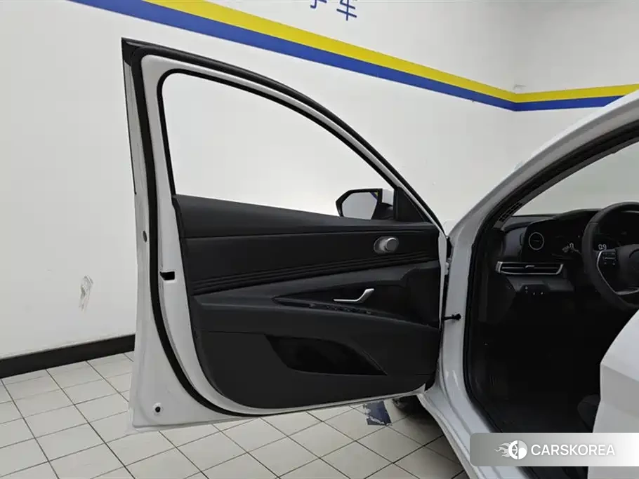 Hyundai Elantra id 4545656 из Китая 16