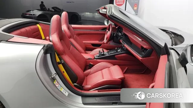 Porsche 911(992) id 3644667 из Кореи 20