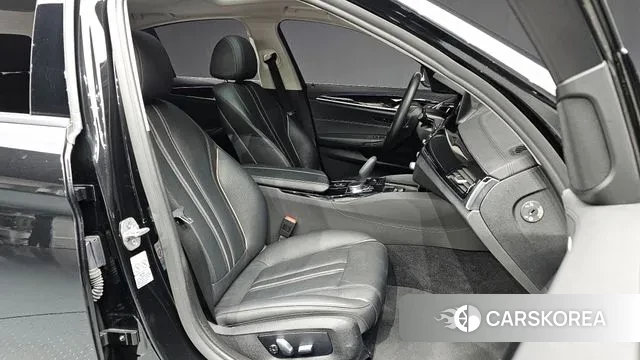 BMW 5 Series (G30) id 3039278 из Кореи 20