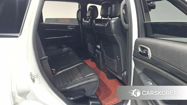 Jeep Grand Cherokee id 4344979 из Кореи 32
