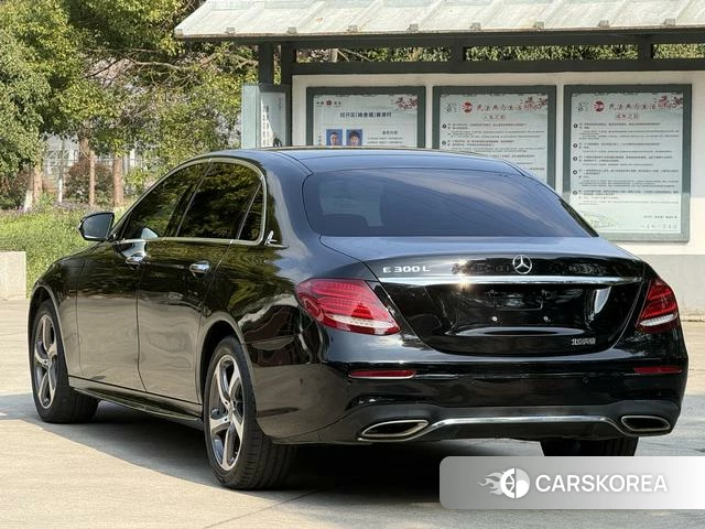 Mercedes-Benz E-class id 4241691 из Китая 10