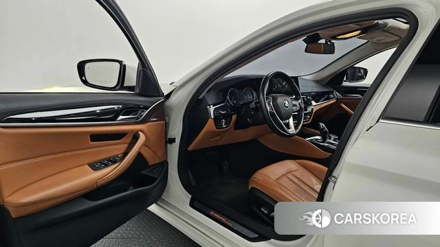 BMW 5 Series (G30) id 3924983 из Кореи 20