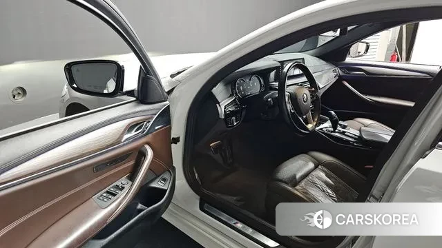 BMW 5 Series (G30) id 3703893 из Кореи 20