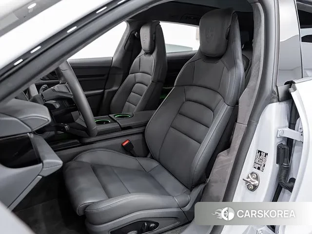 Porsche Taycan id 3477341 из Кореи 20