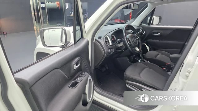 Jeep Renegade id 4495730 из Кореи 31