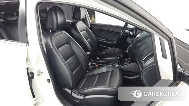 Kia The New K3 id 3480347 из Кореи 20