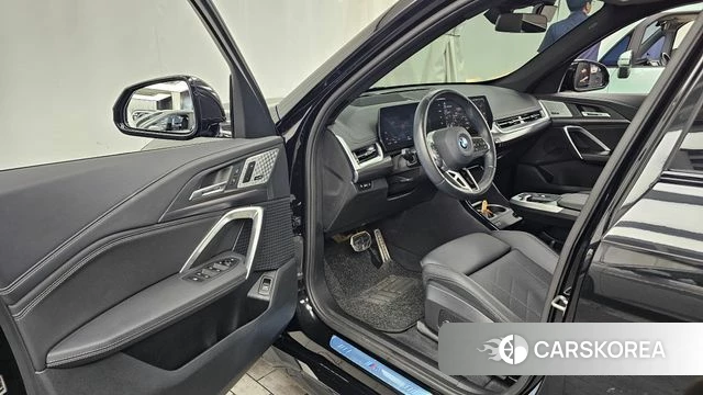 BMW iX1 (U11) id 4665695 из Кореи 35