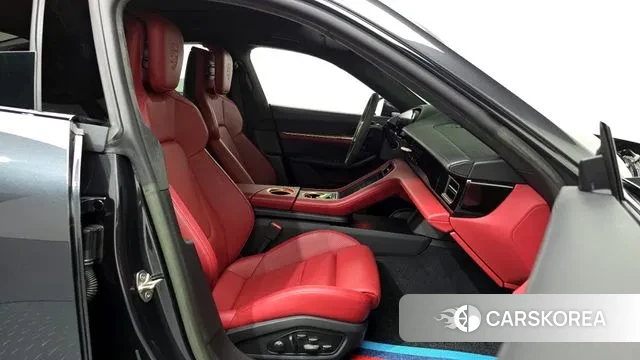 Porsche Taycan id 3305773 из Кореи 20