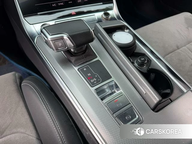 Audi A6L id 4276917 из Китая 13