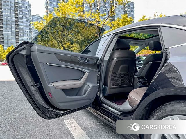 Audi A7L id 4341738 из Китая 19