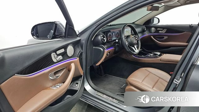 Mercedes-Benz E-Class W213 id 4536293 из Кореи 38