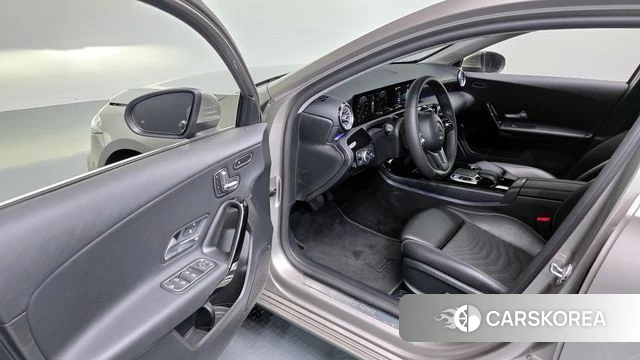 Mercedes-Benz A-Class W177 id 4424379 из Кореи 30