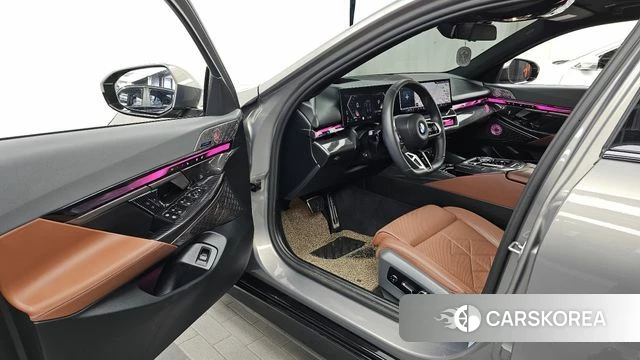 BMW 5 Series (G60) id 4729871 из Кореи 37