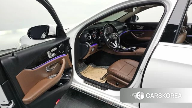 Mercedes-Benz E-Class W213 id 4677483 из Кореи 32