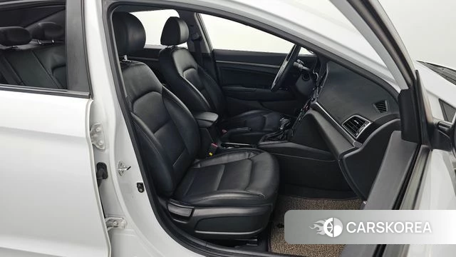 Hyundai Avante AD id 3796157 из Кореи 20