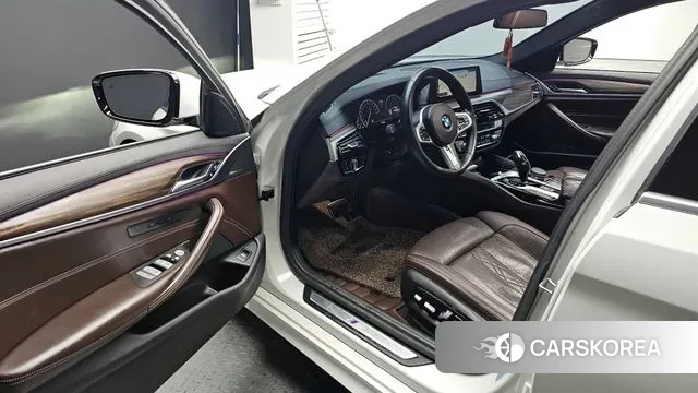 BMW 5 Series (G30) id 3622188 из Кореи 20