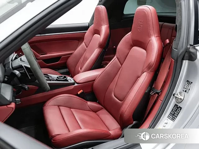 Porsche 911(992) id 3605727 из Кореи 19