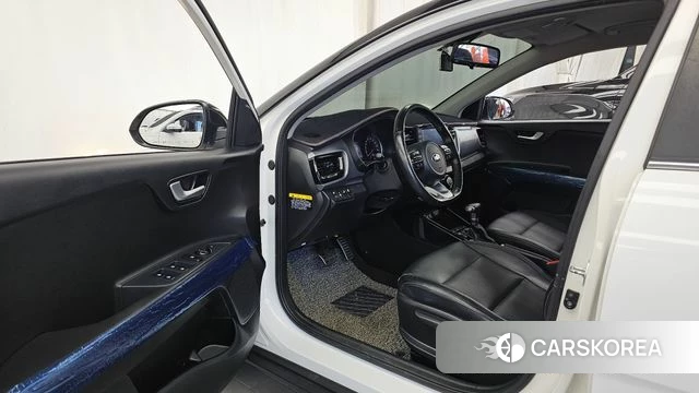 Kia Stonic id 4882755 из Кореи 31