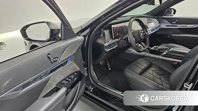 BMW 7 Series (G70) id 3437242 из Кореи 20