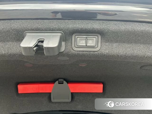 Audi A7L id 4341699 из Китая 15