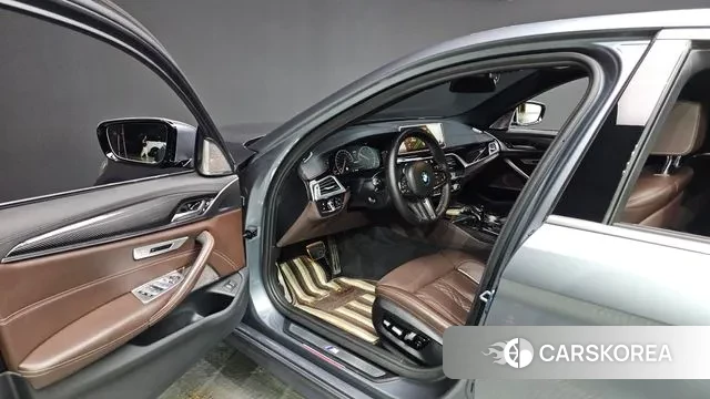 BMW 5 Series (G30) id 2966277 из Кореи 20