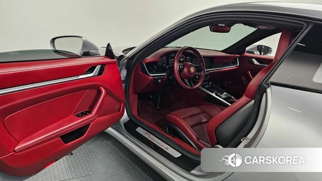 Porsche 911(992) id 4429697 из Кореи 35
