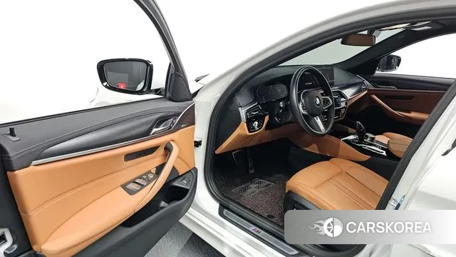 BMW 5 Series (G30) id 3058165 из Кореи 20