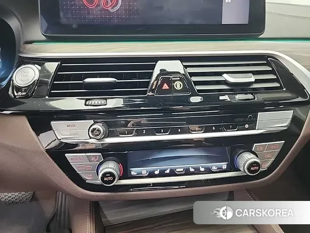 BMW 5 Series (G30) id 3031824 из Кореи 20