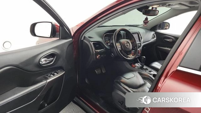 Jeep Cherokee (KL) id 4203779 из Кореи 34