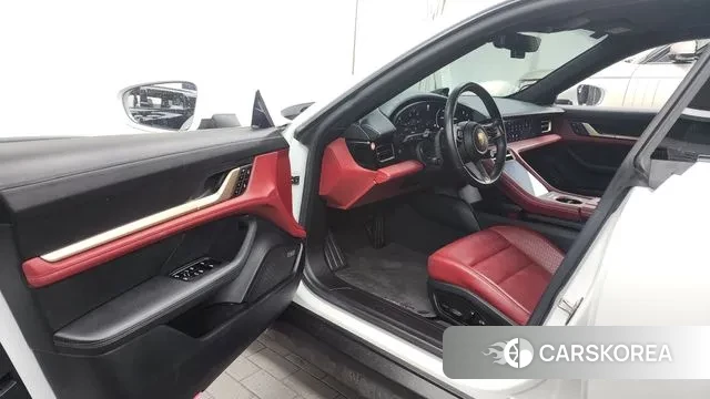 Porsche Taycan id 3406342 из Кореи 20