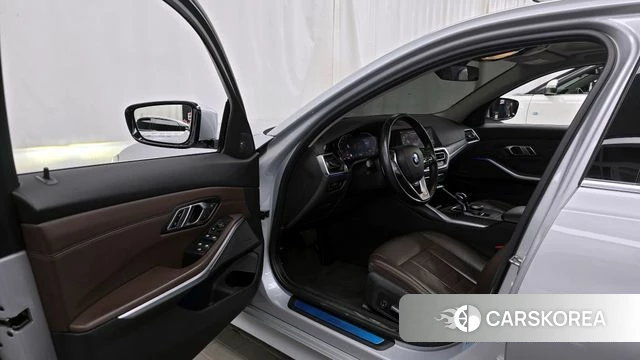 BMW 3 Series (G20) id 4325185 из Кореи 30
