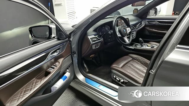 BMW 7 Series (G11) id 3840057 из Кореи 20