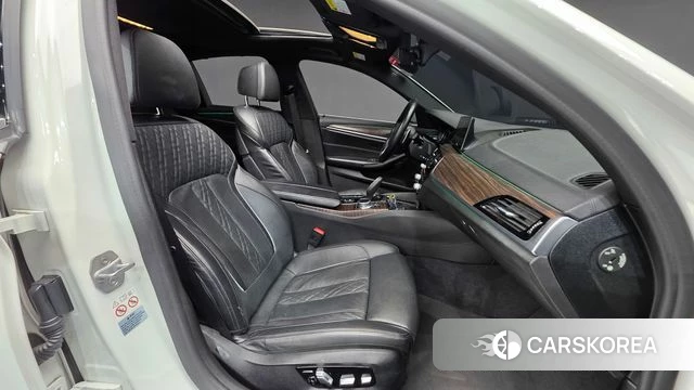 BMW 5 Series (G30) id 3845915 из Кореи 20