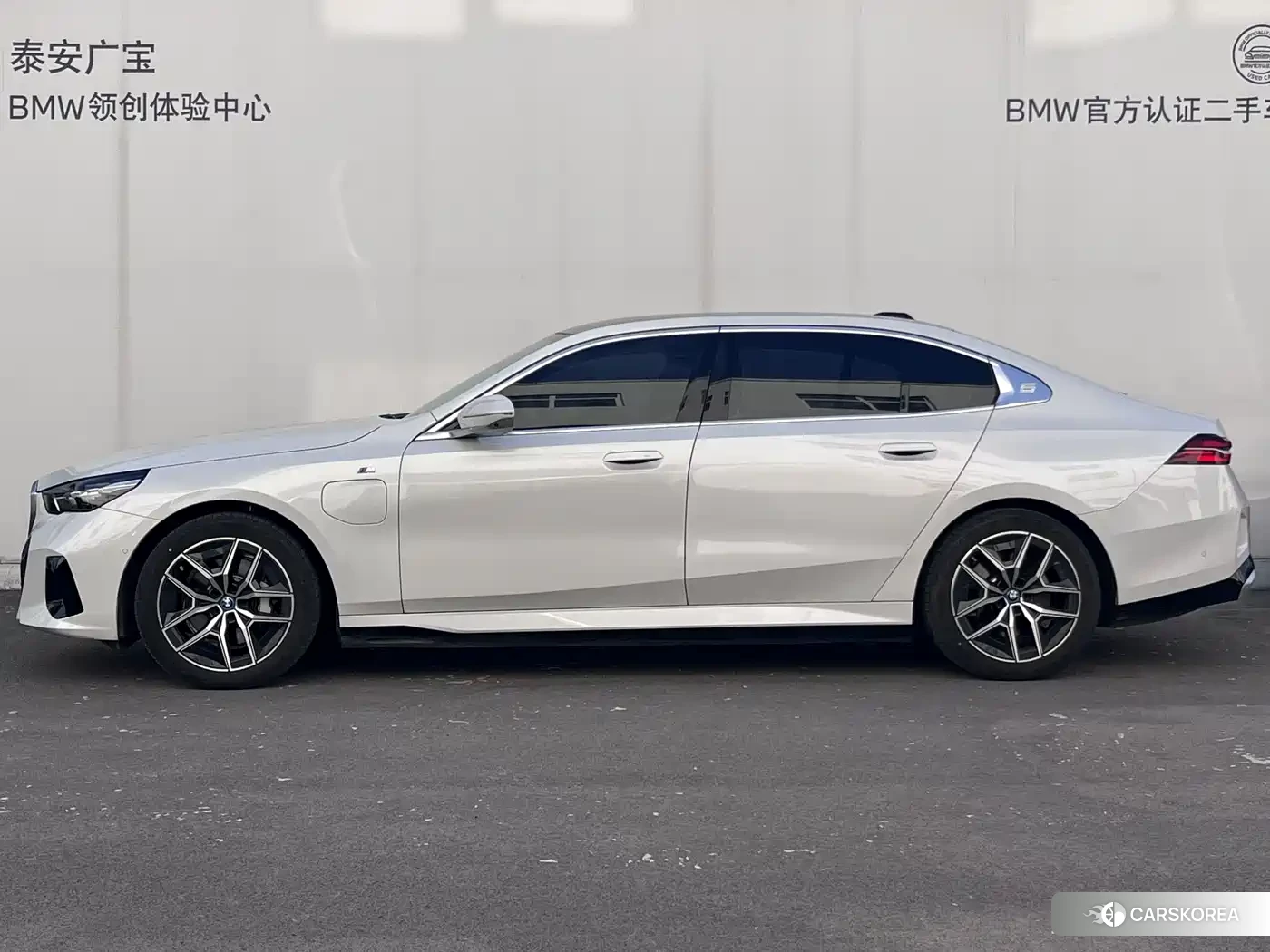 BMW i5 id 4538984 из Китая 16