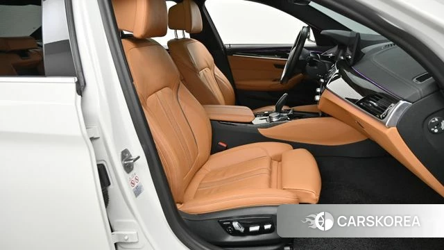 BMW 5 Series (G30) id 4250127 из Кореи 20