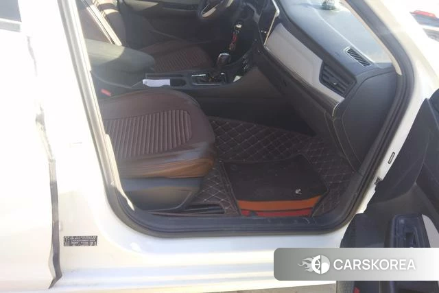 Volkswagen Bora id 4336034 из Китая 17