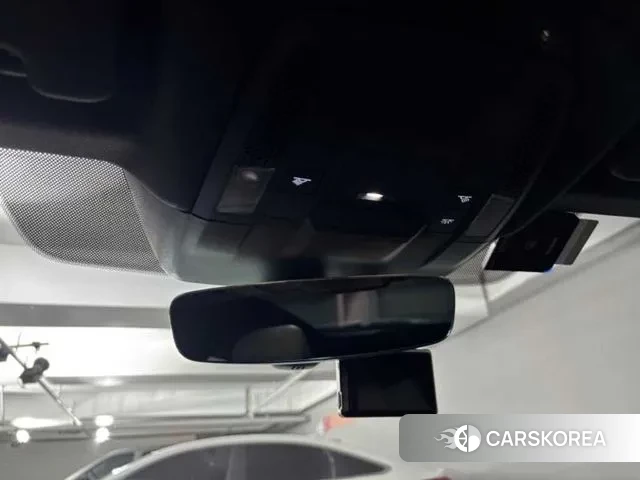 Porsche Taycan id 3059657 из Кореи 20